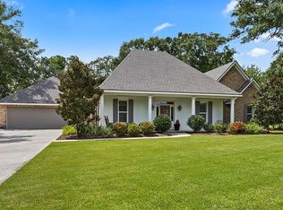 33 Oak Pl, New Iberia, LA 70563