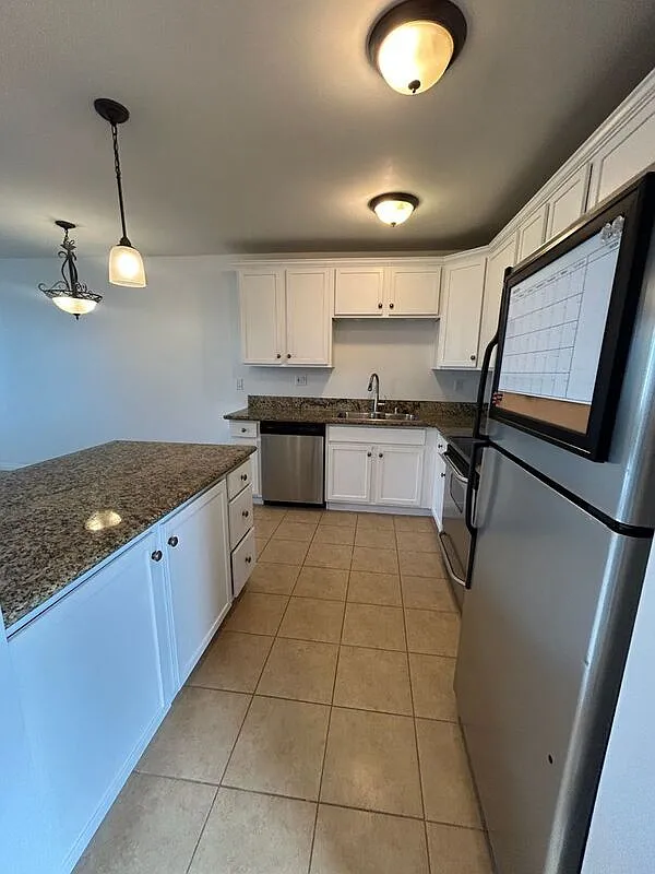1 bed, 1.0 bath, 686 sqft, $2,200 — Photo 4