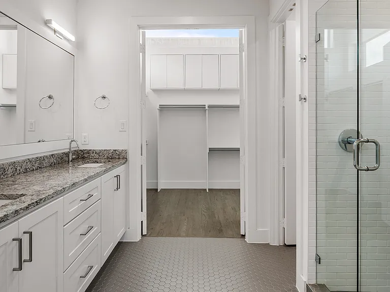 5906 Lindell Ave #101 — Photo 14