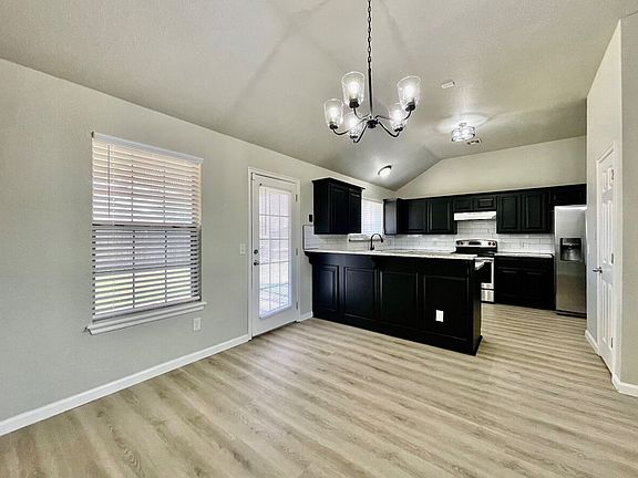 5th image of 17505 Bronze Ln