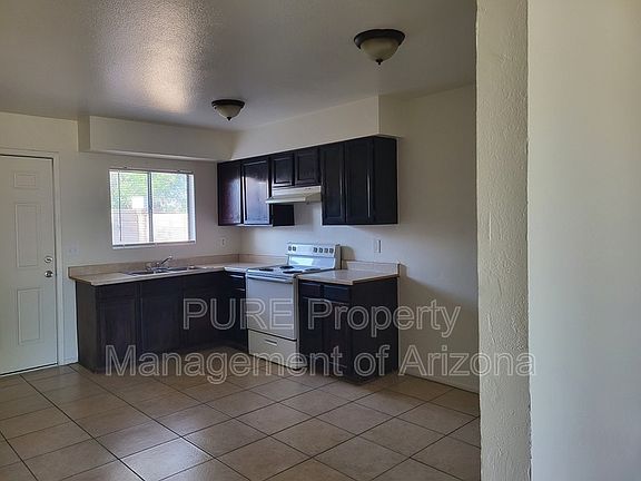 5th image of 527 S Olive APT 1