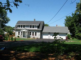 28 Gaskill St, Woonsocket, RI 02895