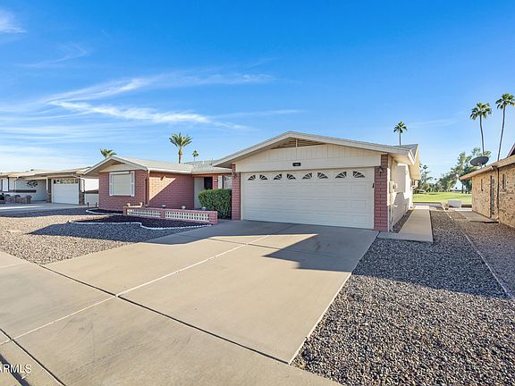 3rd image of 4865 E CRESCENT Avenue