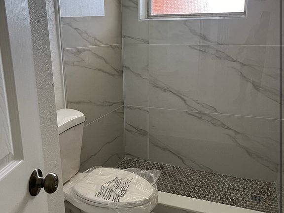 4th image of 1780 191st St #13