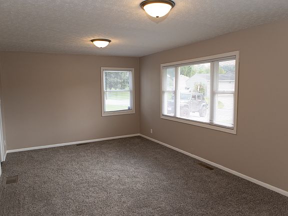 5th image of 18 N Fork Dr