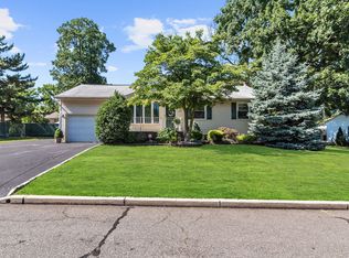 247 E Iselin Pkwy, Iselin, NJ 08830