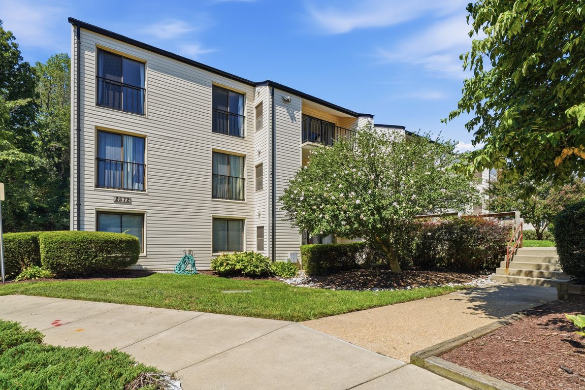 01-Exterior Front