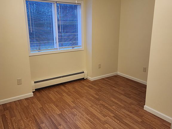 3rd image of 2303 Beaver Cir