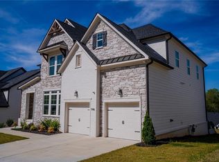 946 Keystone Dr, Woodstock, GA 30188