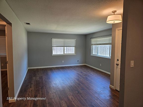 3rd image of 333 Circuit Dr