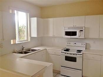 5th image of 1169 SE 26th Ave