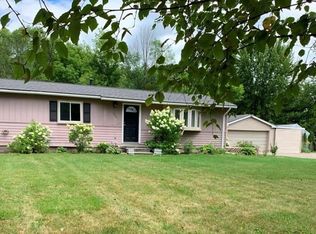 1255 Hessen Rd, Columbus, MI 48063