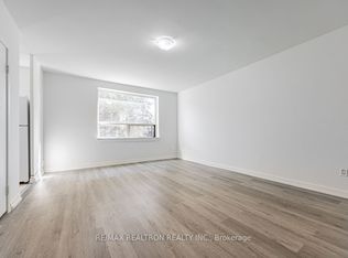 4 Hill Heights Rd #304, Toronto, ON M8Y 1Z1