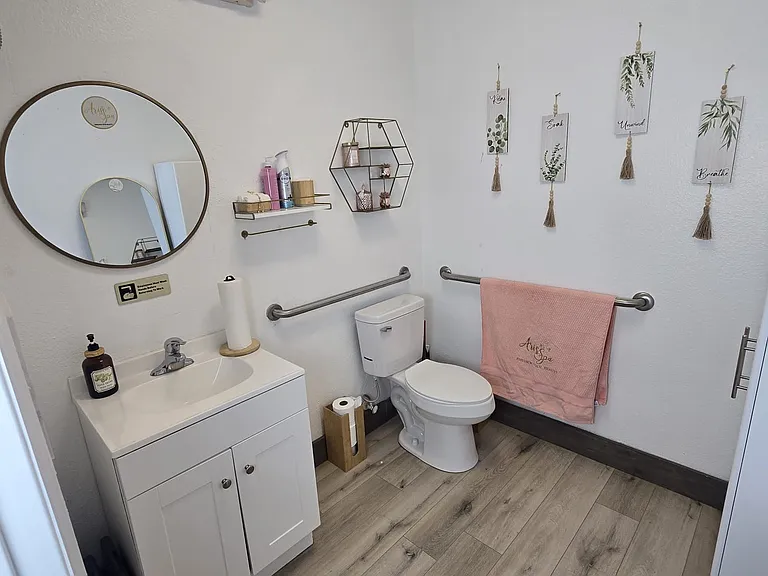 1060 Plaza Dr #1 — Photo 8