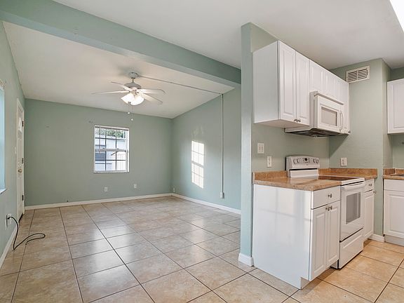 5th image of 22 Rollins Ave