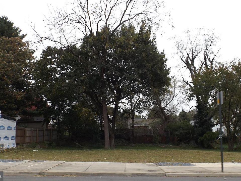 1st image of 328 E Franklin St