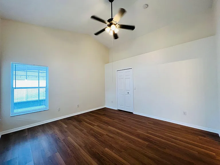 2583 Brookstone Dr — Photo 4