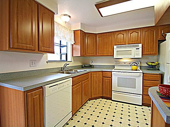 4th image of 4408 33rd St NE