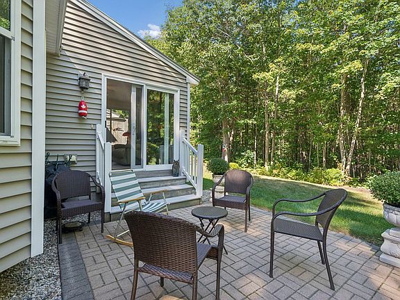 4th image of 53 Heritage Drive #13
