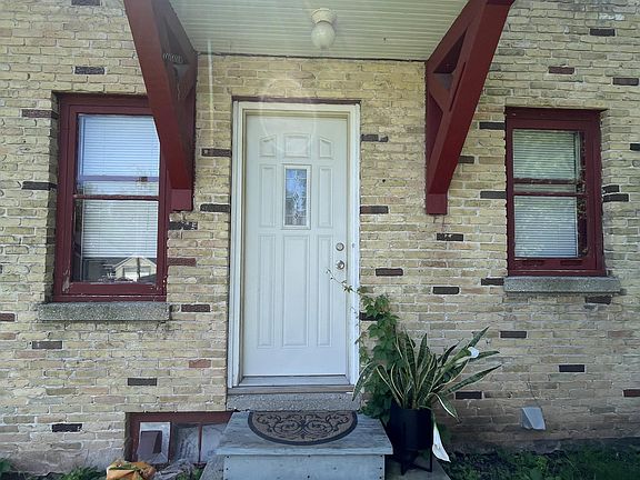 2nd image of 3129 N 27th St #1