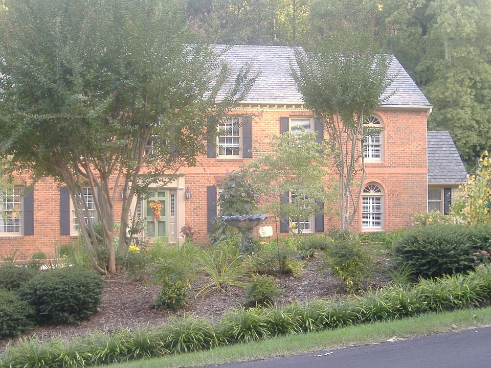 105 Running Cedar Circle