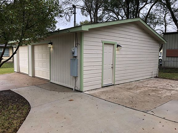 3rd image of 4421 Avenue K