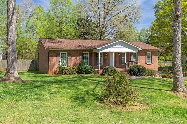 1st image of 306 Maplewood Dr