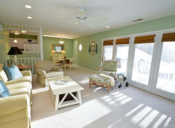 2nd image of 871 Victoria Dr
