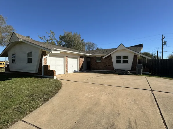 804 SE 40th St, Lawton, OK 73501
