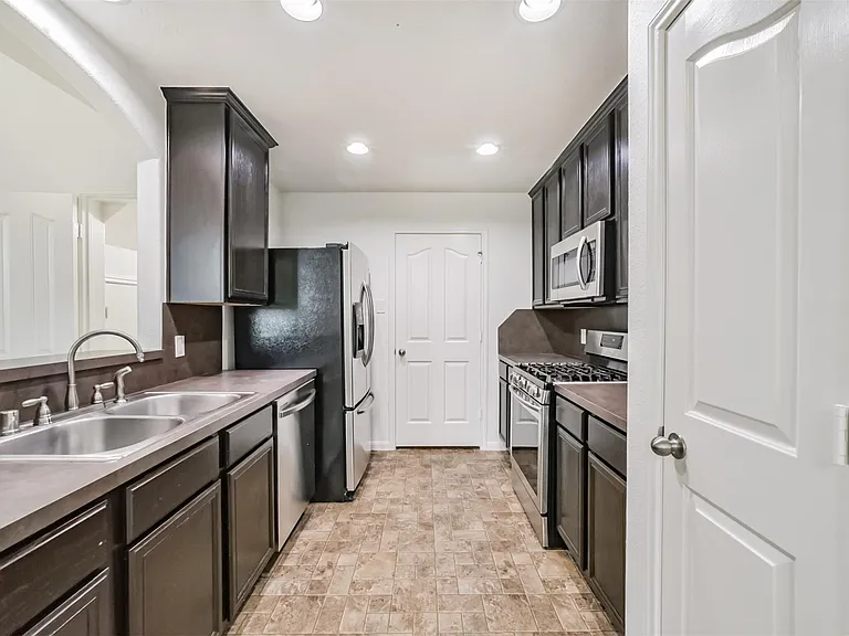 9334 Valley Tree Ln — Photo 10