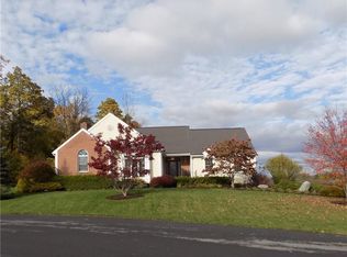 561 Rosewood Dr, Geneva, NY 14456