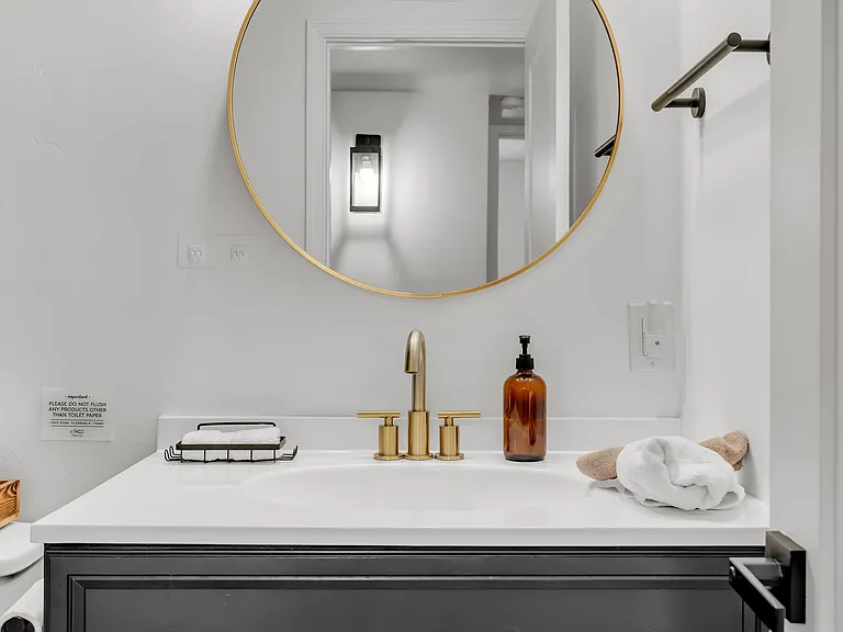 7823 E Culver St — Photo 34