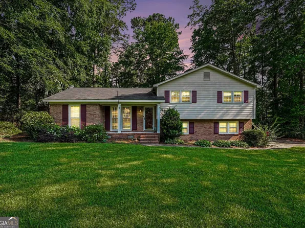 752 Springdale Woods Dr, Macon, GA 31210