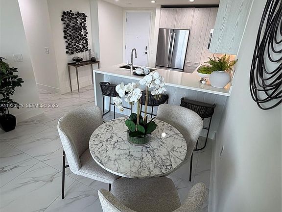 5th image of 2000 Metropica Way #2108
