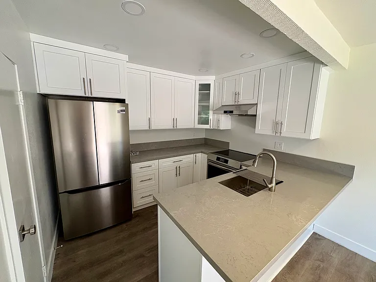 734 N Morgan St #A — Photo 3