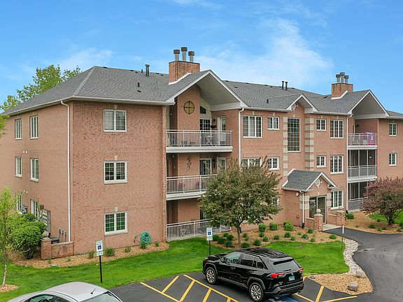 2nd image of 17940 Settlers Pond Way Unit 3C