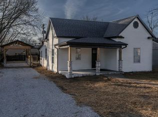 825 S Park Avenue, Aurora, MO 65605