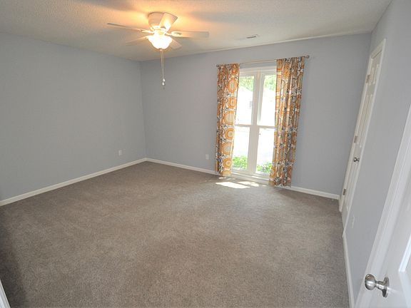 3rd image of 978 Harbor Oaks Dr