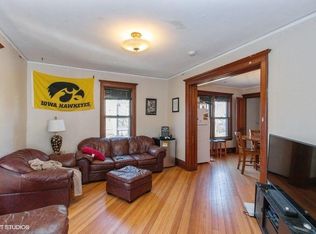 922 E Jefferson St, Iowa City, IA 52245