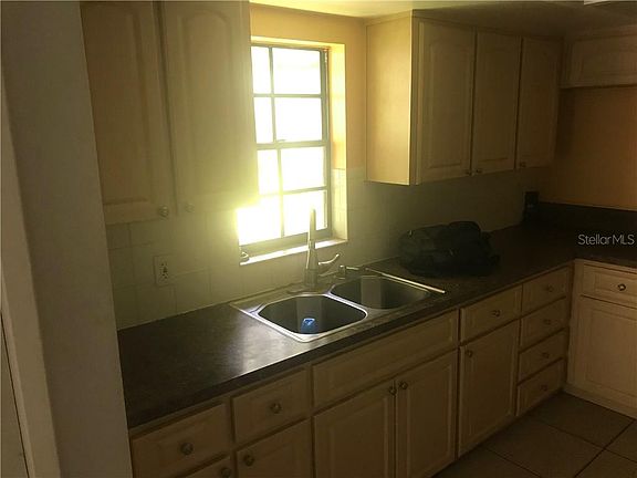 4th image of 713 W Plaza Pl