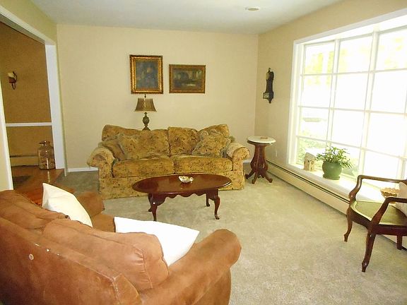 5th image of 17032 Woodmere Dr