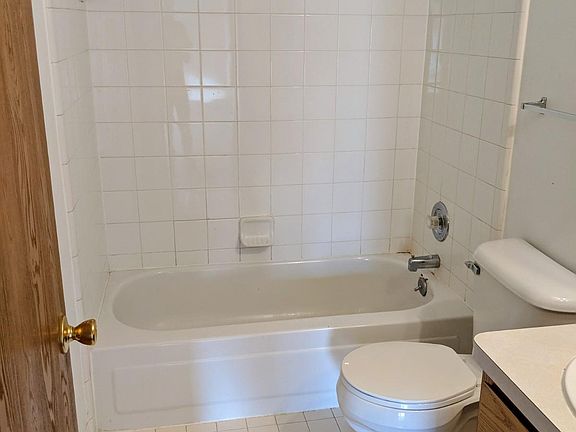 3rd image of 81047 Church St APT 6