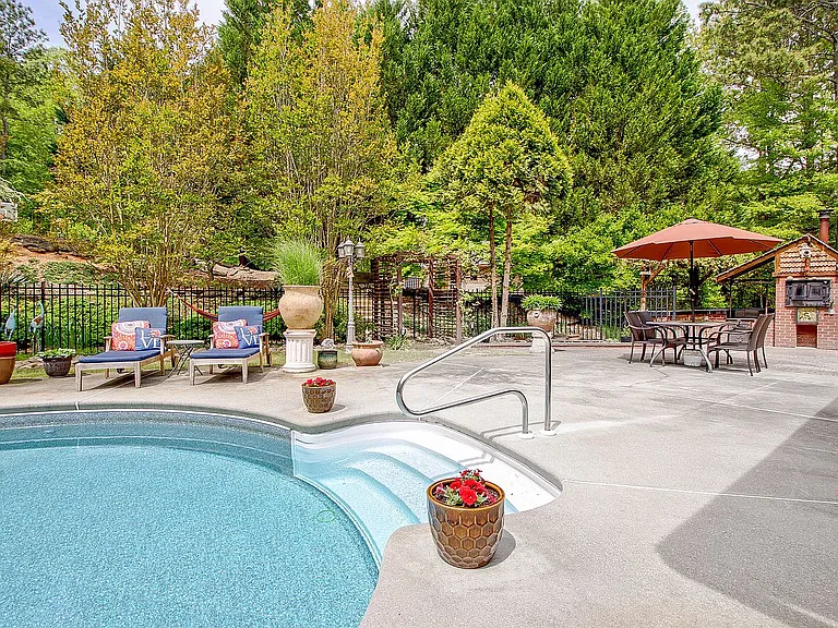 374 Persimmon Dr — Photo 47