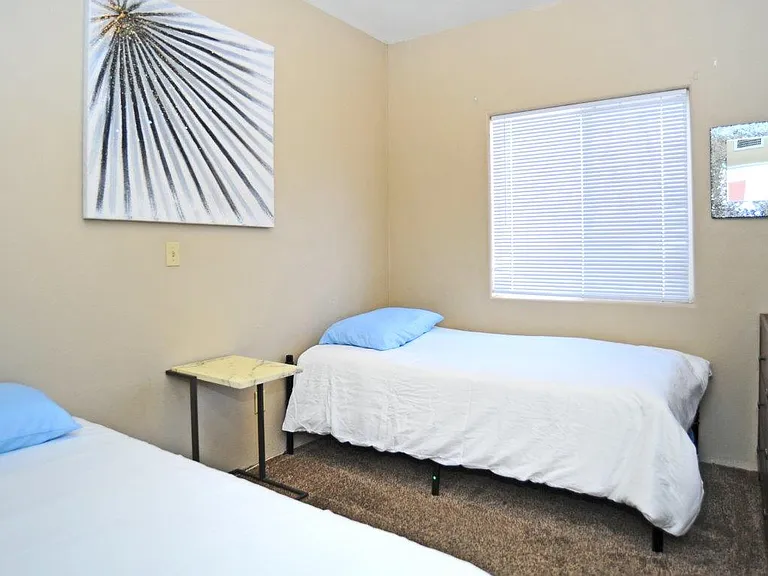 1109 N Camilla Blvd #2 — Photo 13