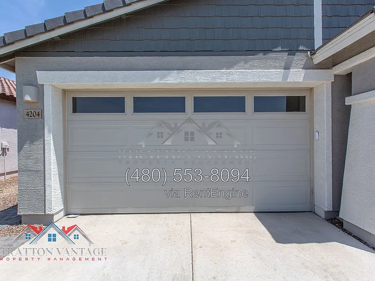 4204 E Enmark Dr — Photo 4