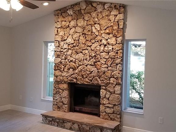 3rd image of 308 Wyndham Way