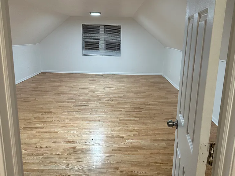 2237 S Homan Ave — Photo 8