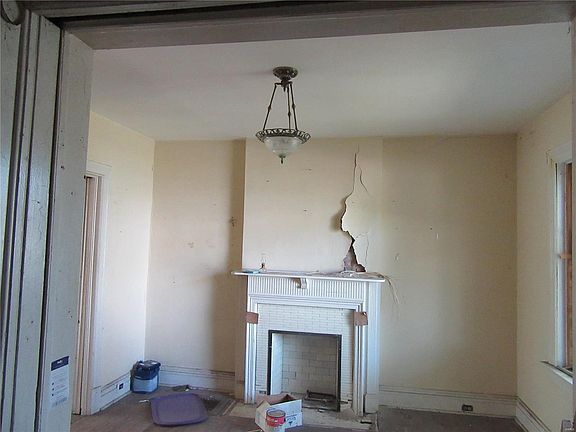 3rd image of 1207 N Euclid Ave