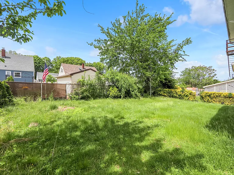 24 Van Vliet Ct #2 — Photo 7