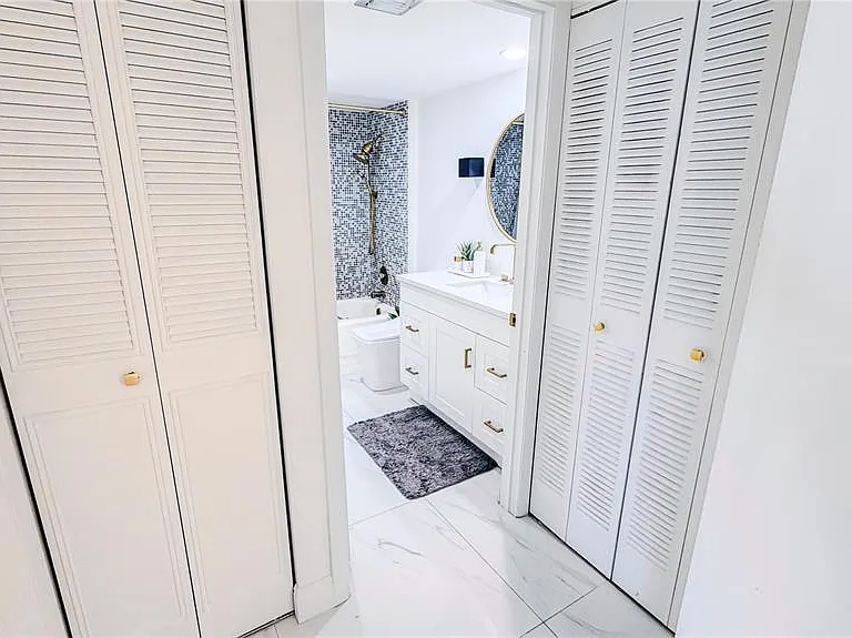 3635 Whitehall Dr #401 — Photo 29